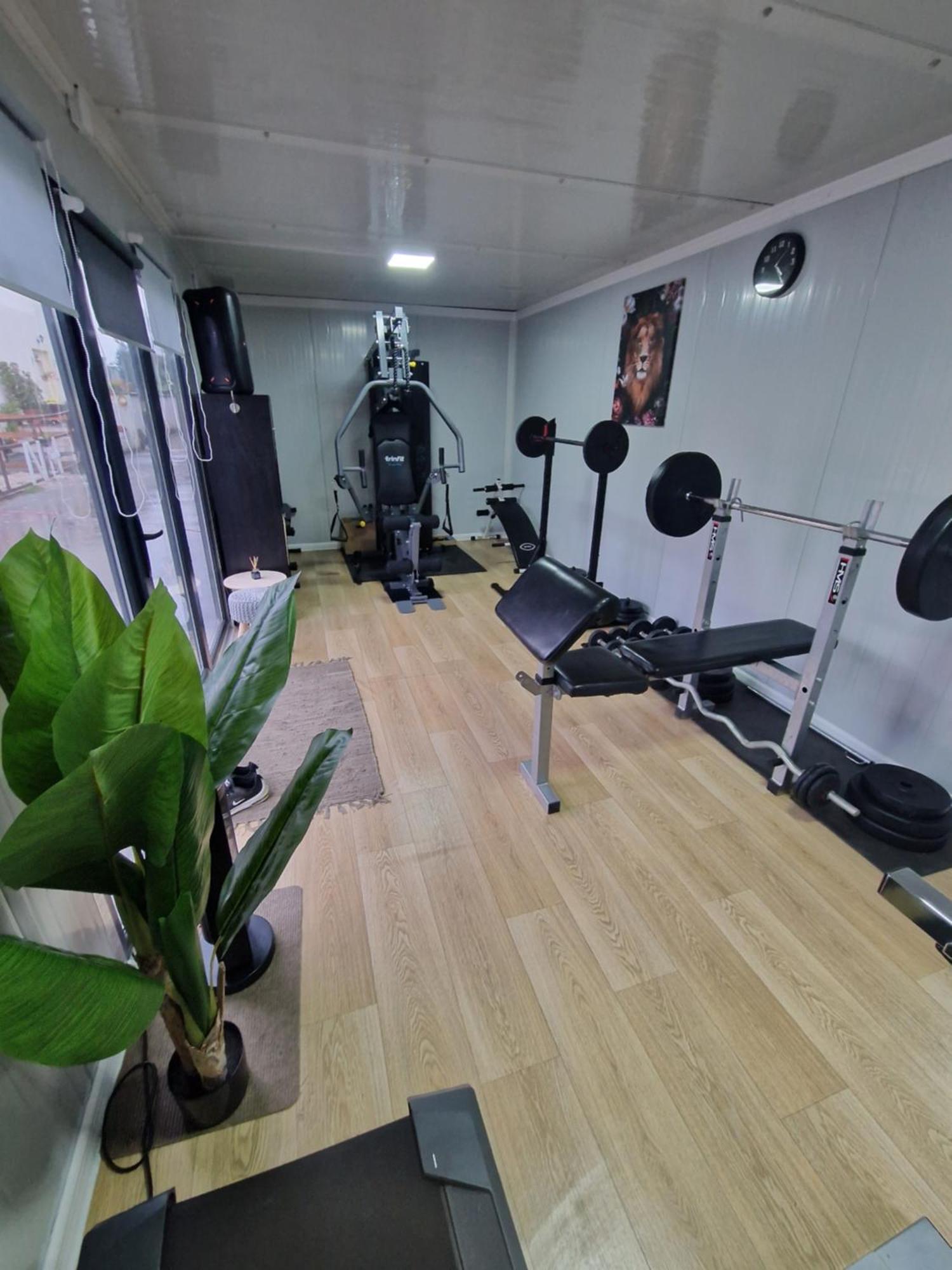 Farm Stay Nh Stables Nyrany Экстерьер фото