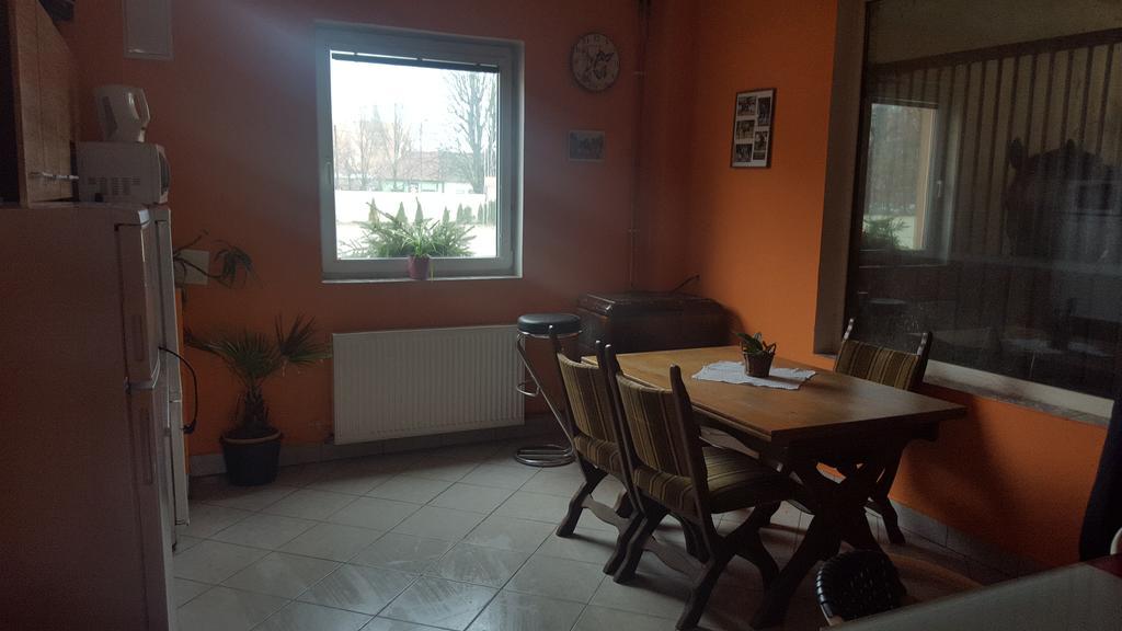 Farm Stay Nh Stables Nyrany Экстерьер фото